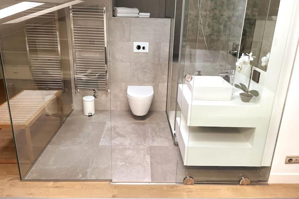 H7072 Luxury