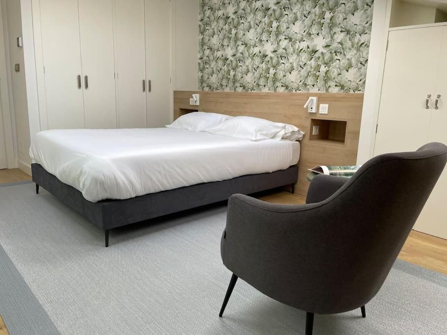 H7072 Luxury Apartment
