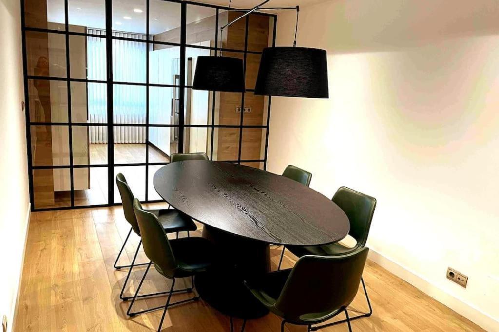 H7072 Luxury Apartment *